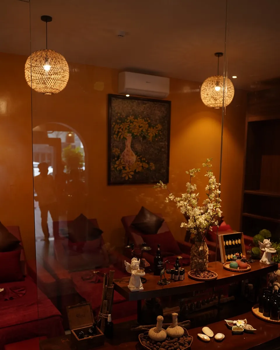 Massage chân trên ghế ngả – Panda Relax Spa